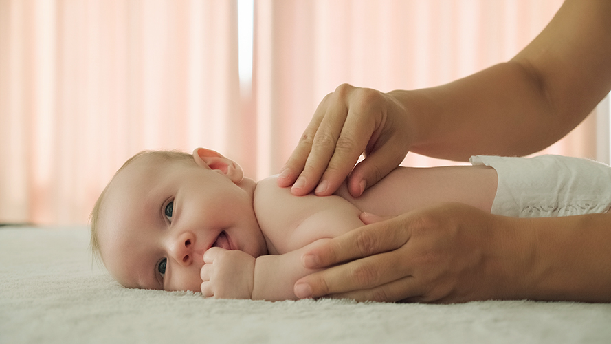 Masaje infantil bebés fisioterapia pediátrica Tudela Marie Fisioterapia